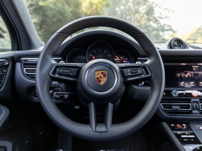 2026 Porsche Macan Macan