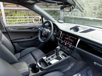 2026 Porsche Macan Macan