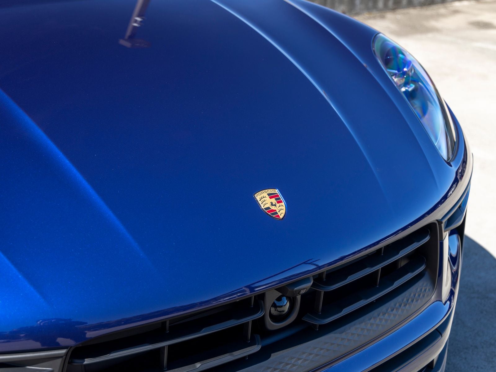 2026 Porsche Macan Base