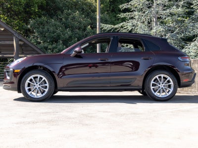 2026 Porsche Macan Base