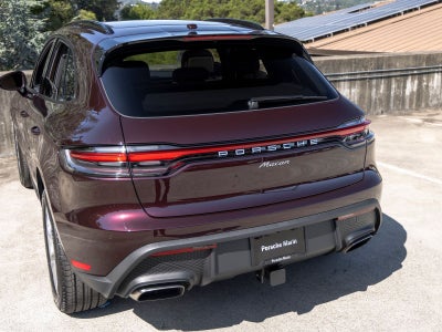 2026 Porsche Macan Base