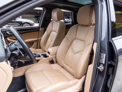 2023 Porsche Macan Macan