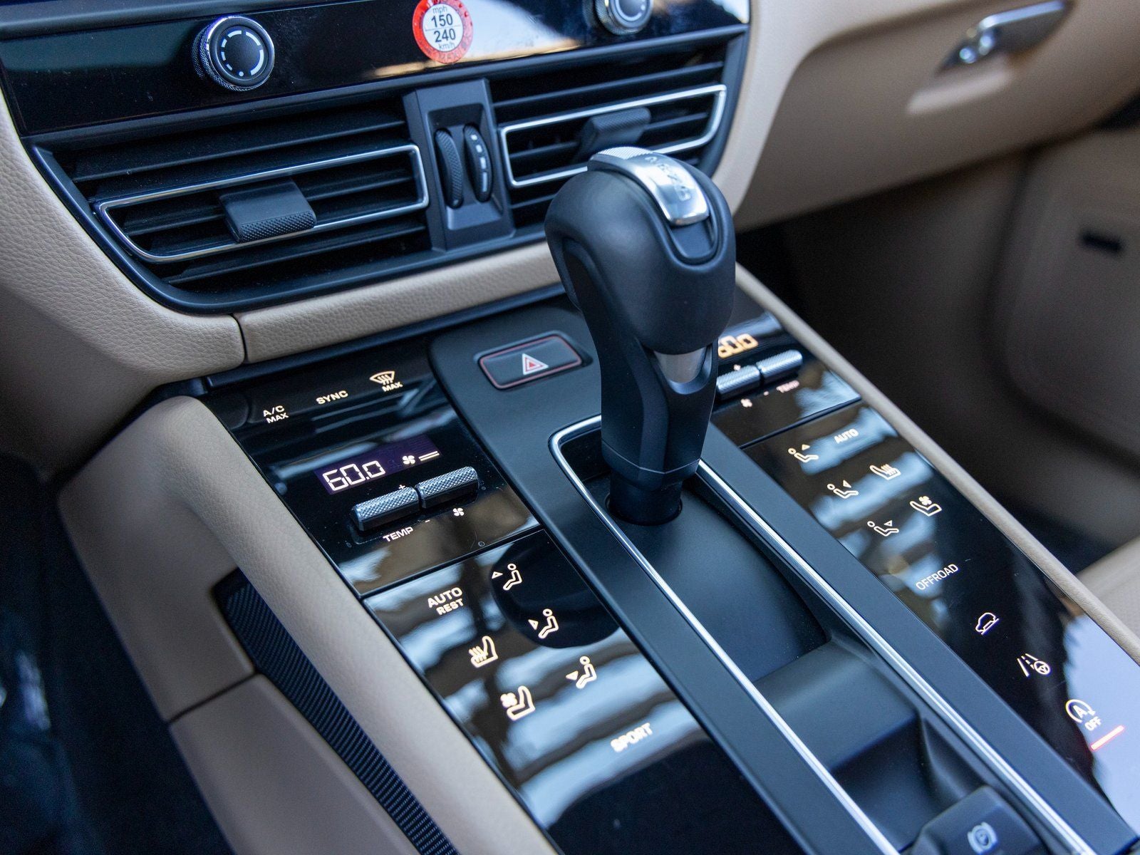 2025 Porsche Macan Macan