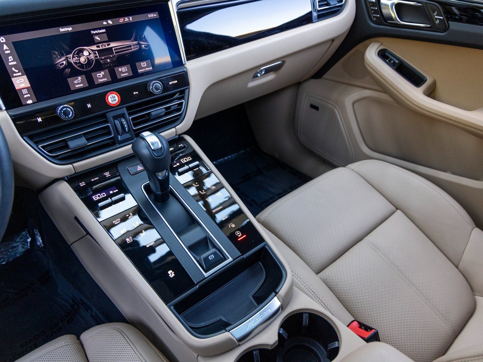 2025 Porsche Macan Macan