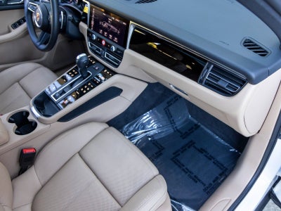 2025 Porsche Macan Macan