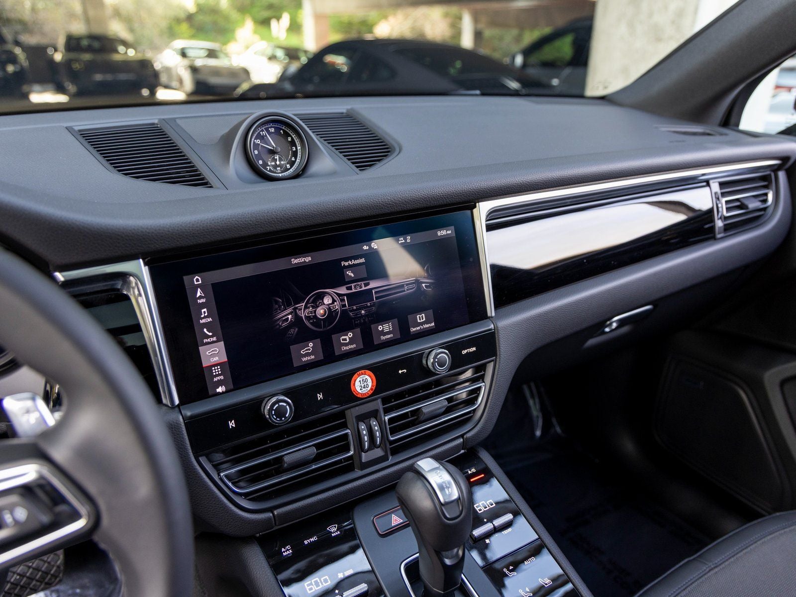 2025 Porsche Macan Macan