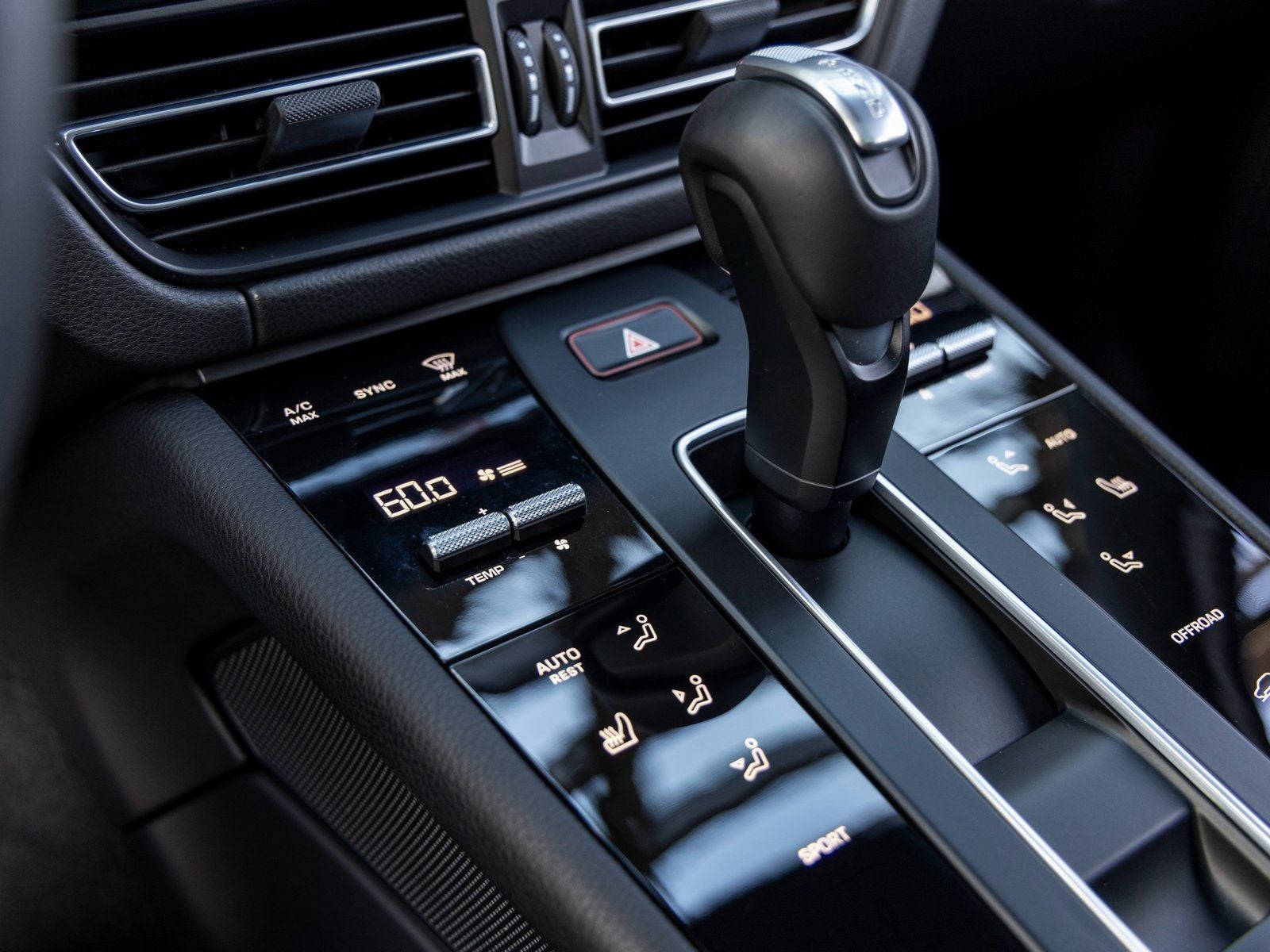 2025 Porsche Macan Macan