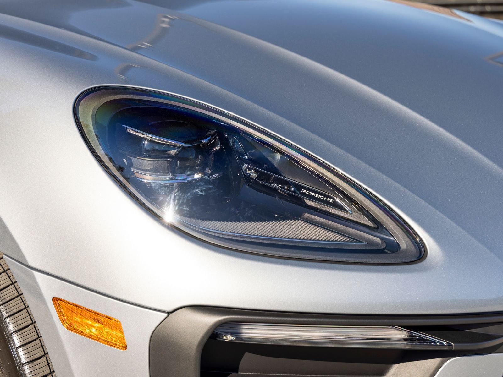 2026 Porsche Macan Base