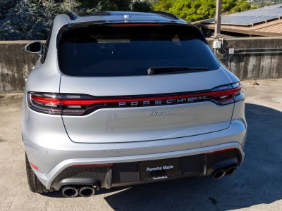 2026 Porsche Macan Base