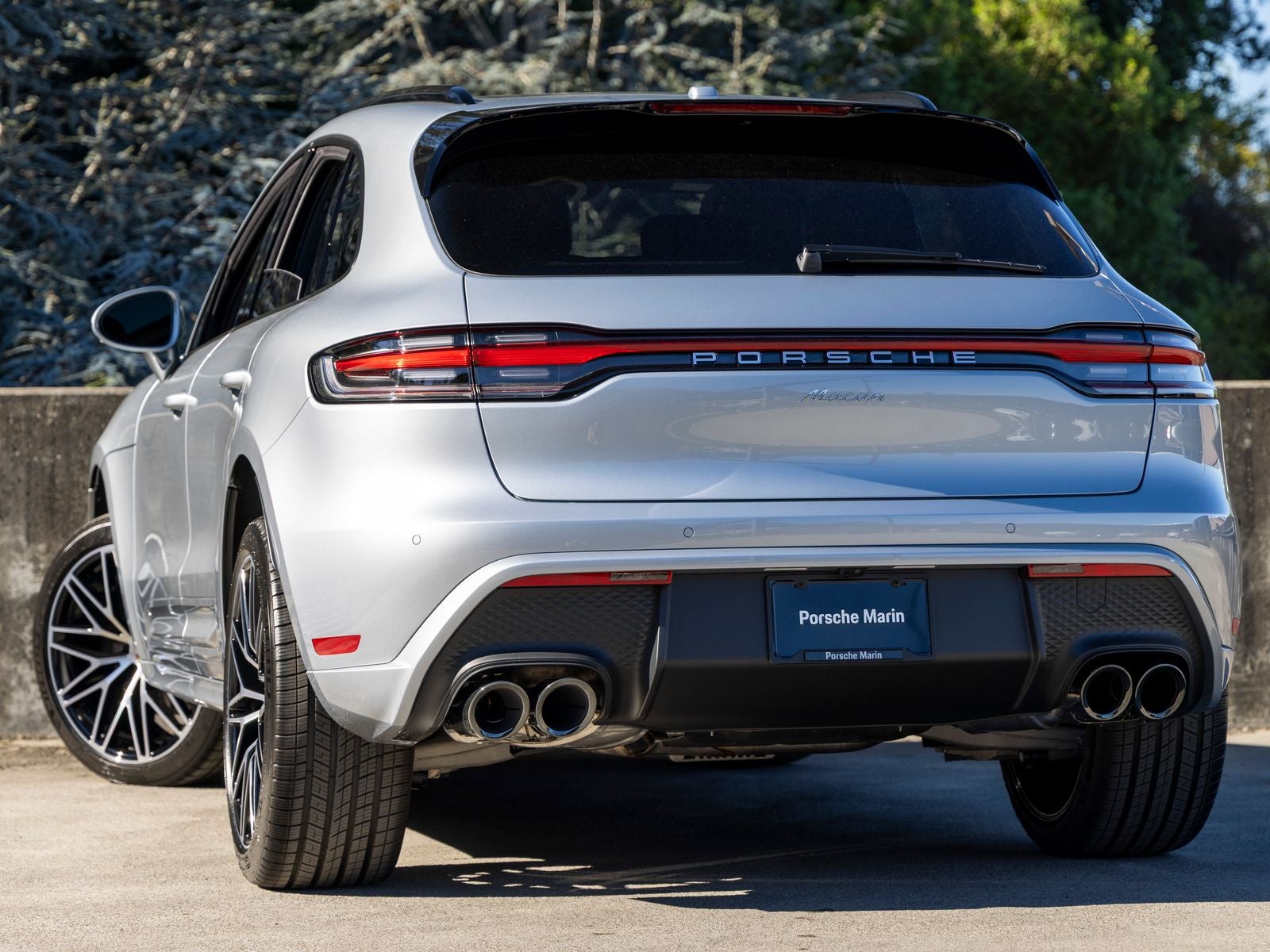 2026 Porsche Macan Base
