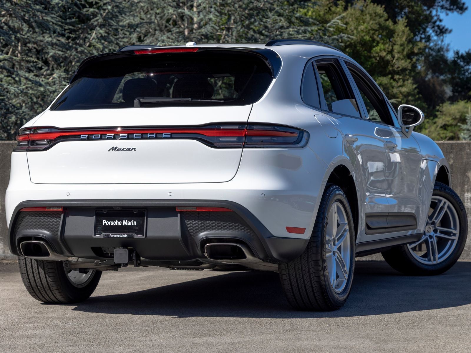2026 Porsche Macan Base