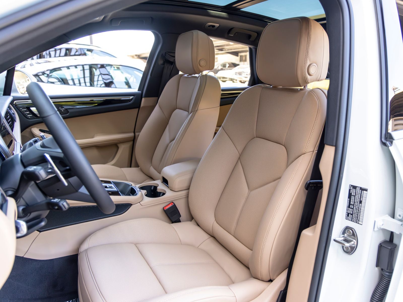 2026 Porsche Macan Base