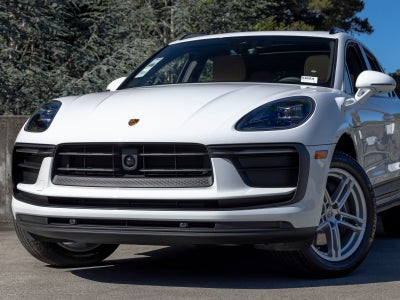 2026 Porsche Macan Base