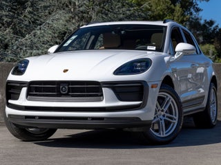 2026 Porsche Macan Base