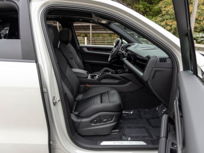 2026 Porsche Cayenne Base