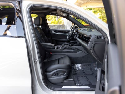 2025 Porsche Cayenne Cayenne