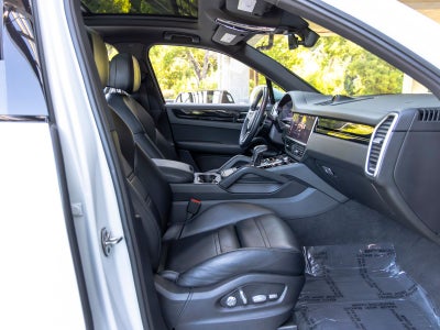 2021 Porsche Cayenne Base