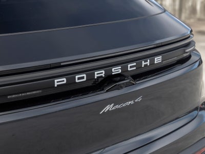 2026 Porsche Macan 4 Electric