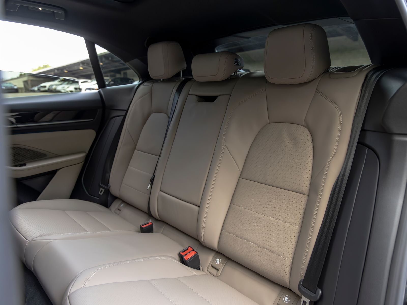 2026 Porsche Macan 4 Electric