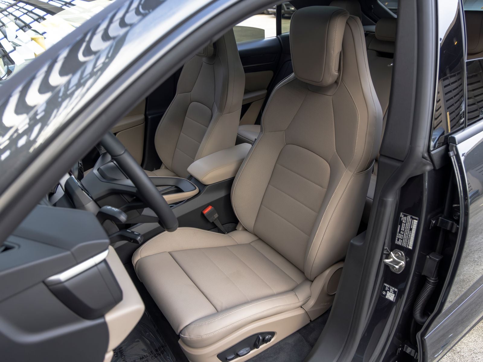 2026 Porsche Macan 4 Electric