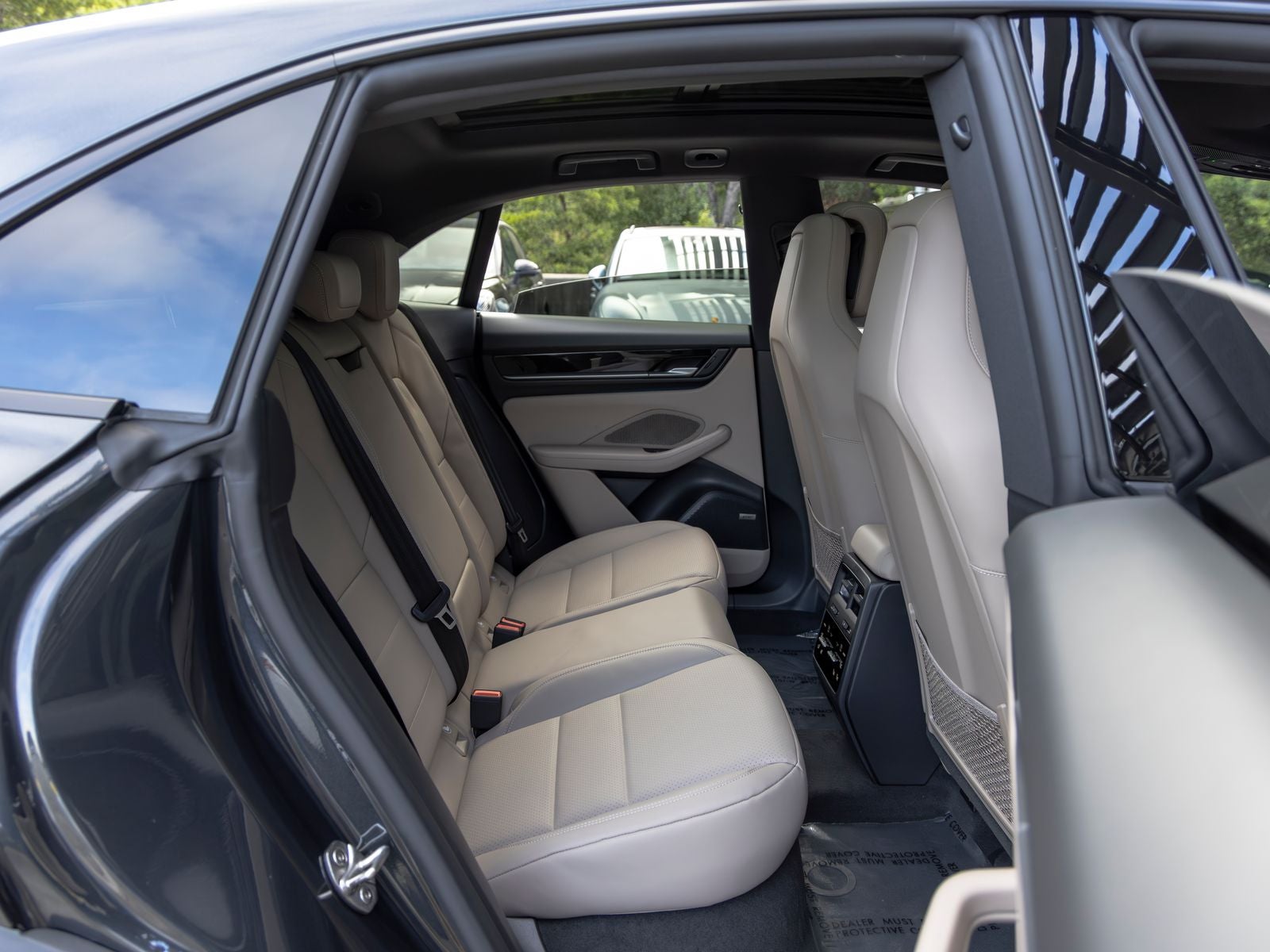 2026 Porsche Macan 4 Electric