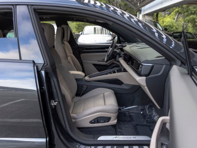 2026 Porsche Macan 4 Electric