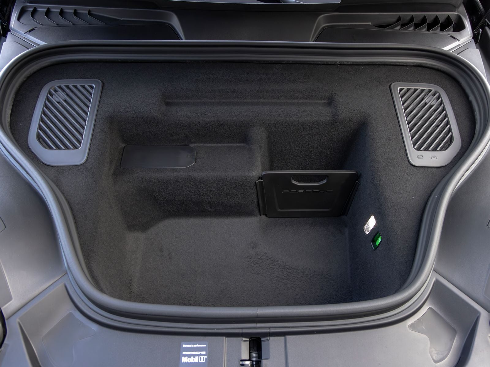 2026 Porsche Macan 4 Electric