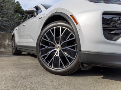 2024 Porsche Macan Macan 4 Electric