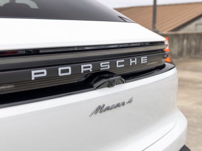 2026 Porsche Macan 4 Electric