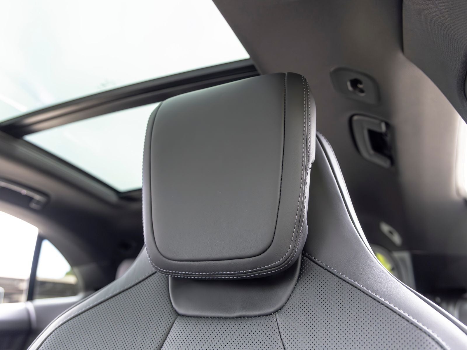 2026 Porsche Macan 4 Electric