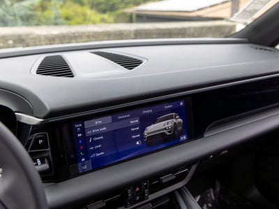 2026 Porsche Macan 4 Electric