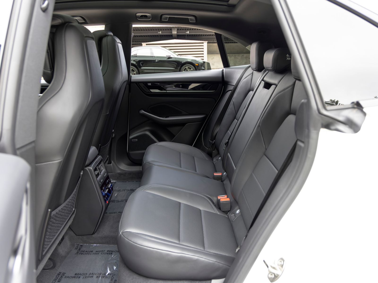 2026 Porsche Macan 4 Electric