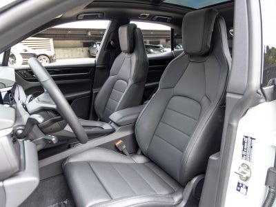 2026 Porsche Macan 4 Electric