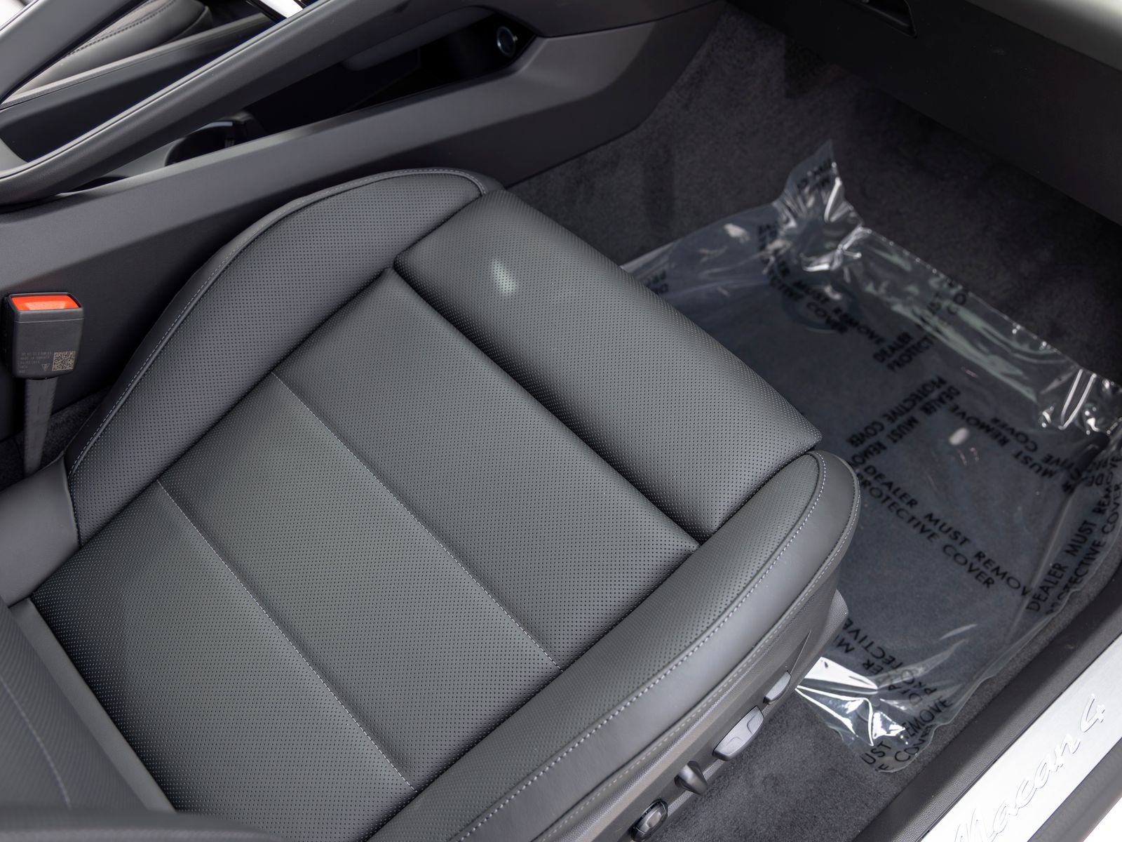 2026 Porsche Macan 4 Electric