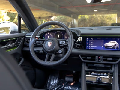 2025 Porsche Macan Macan 4 Electric