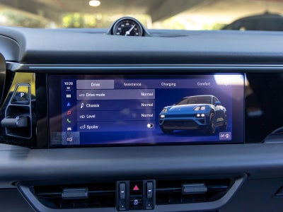 2026 Porsche Macan 4 Electric