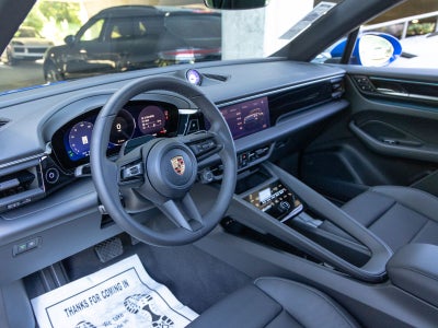 2026 Porsche Macan 4 Electric