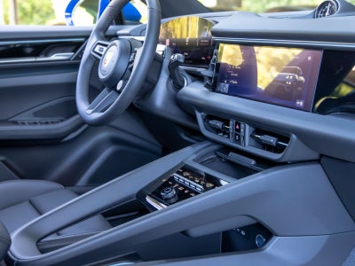 2026 Porsche Macan 4 Electric