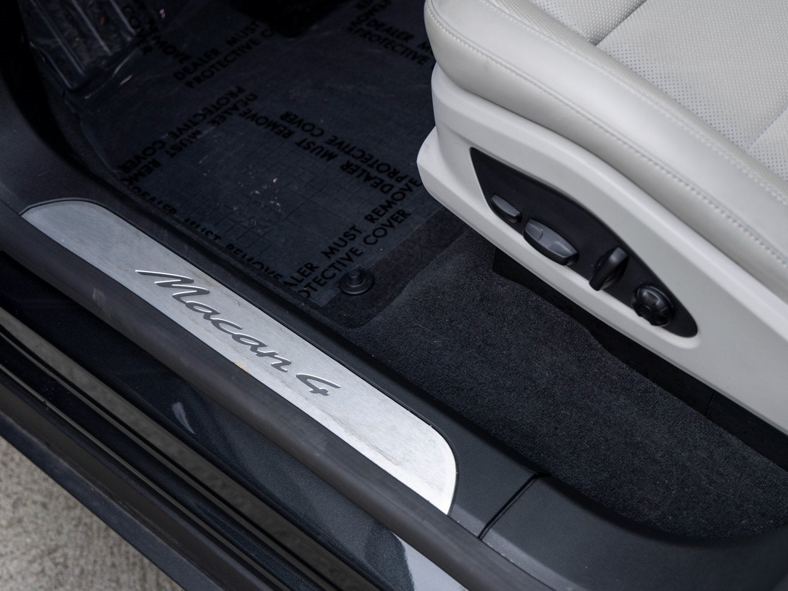 2024 Porsche Macan Macan 4 Electric