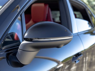 2026 Porsche Macan 4 Electric