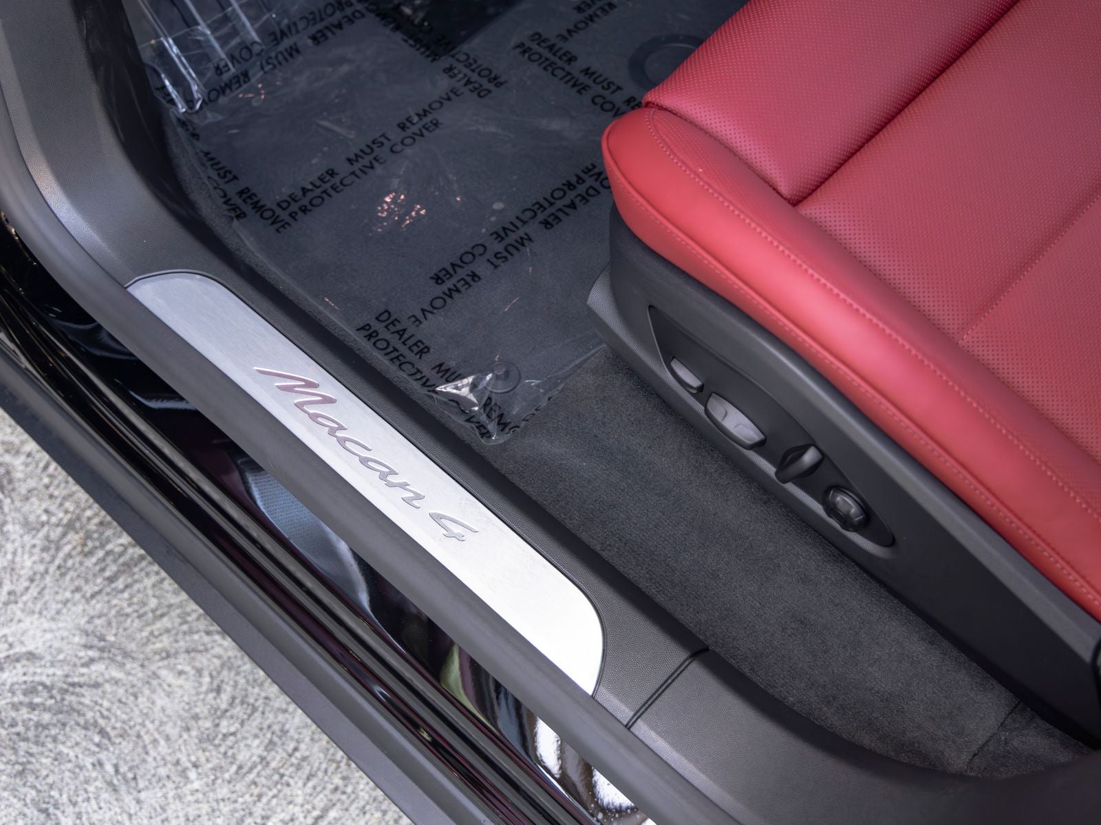 2026 Porsche Macan 4 Electric