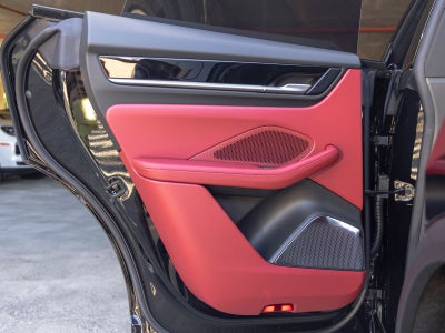 2026 Porsche Macan 4 Electric