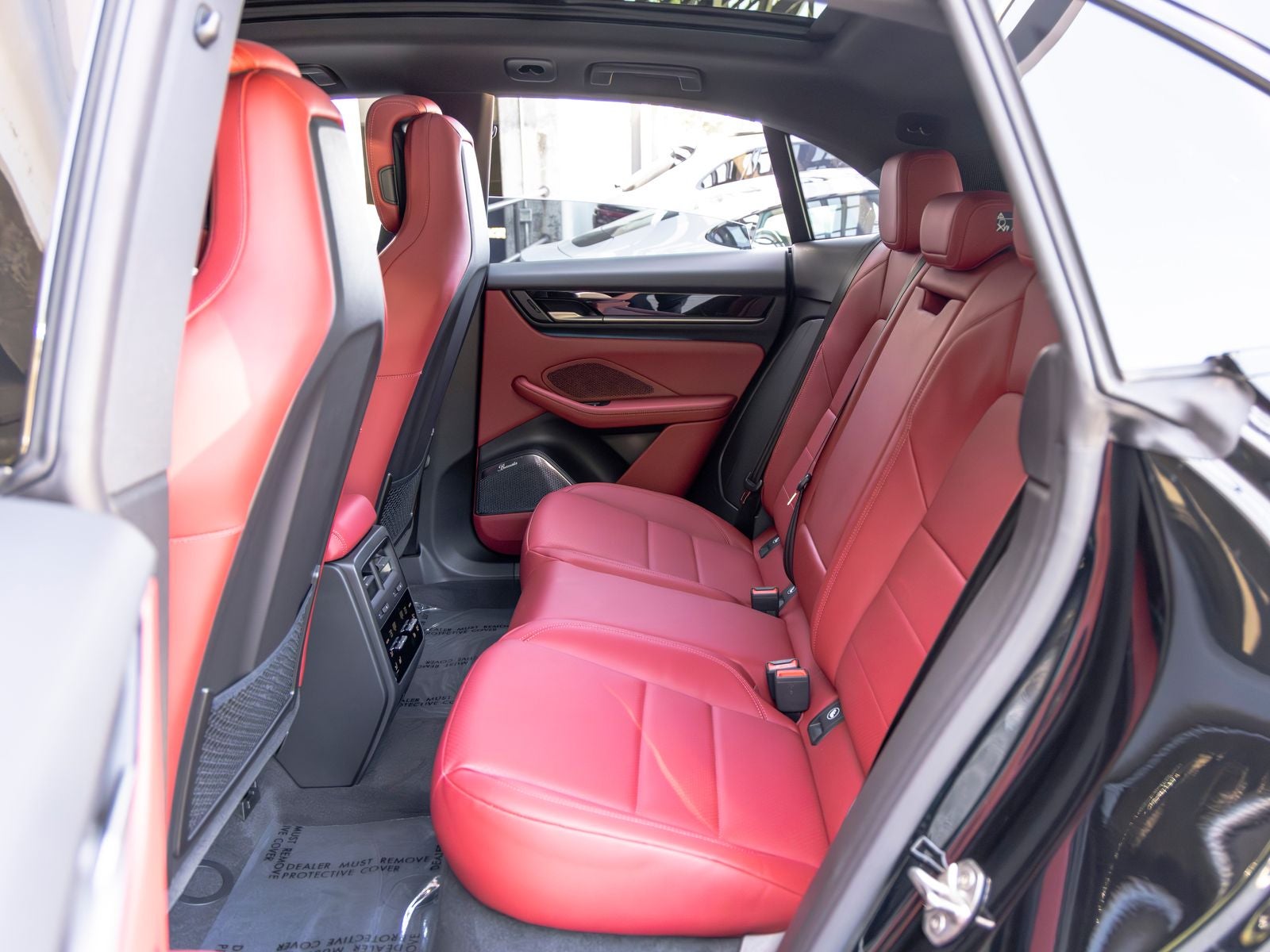 2026 Porsche Macan 4 Electric