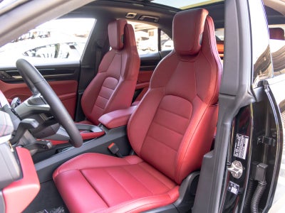 2026 Porsche Macan 4 Electric