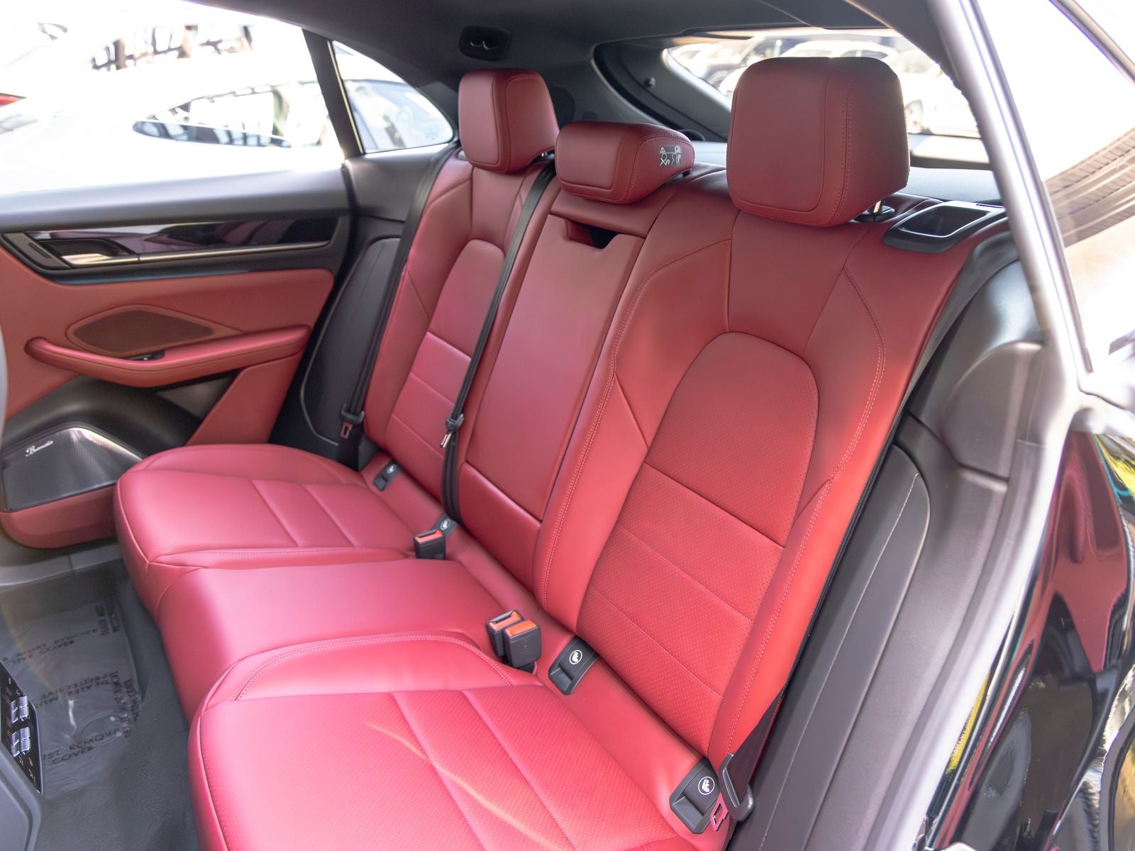 2026 Porsche Macan 4 Electric