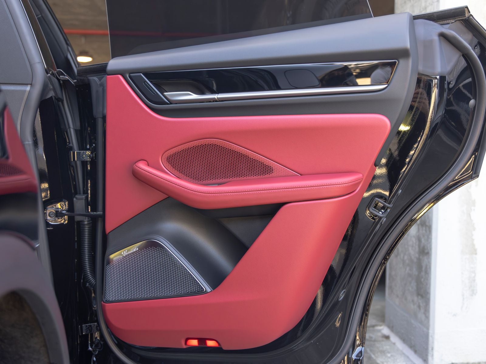 2026 Porsche Macan 4 Electric