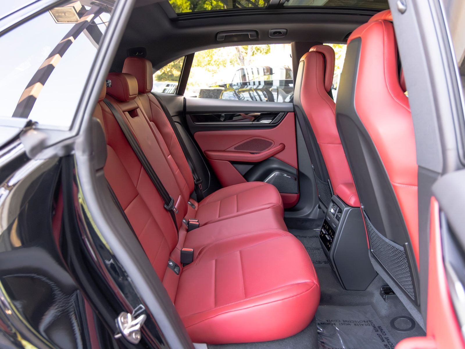 2026 Porsche Macan 4 Electric