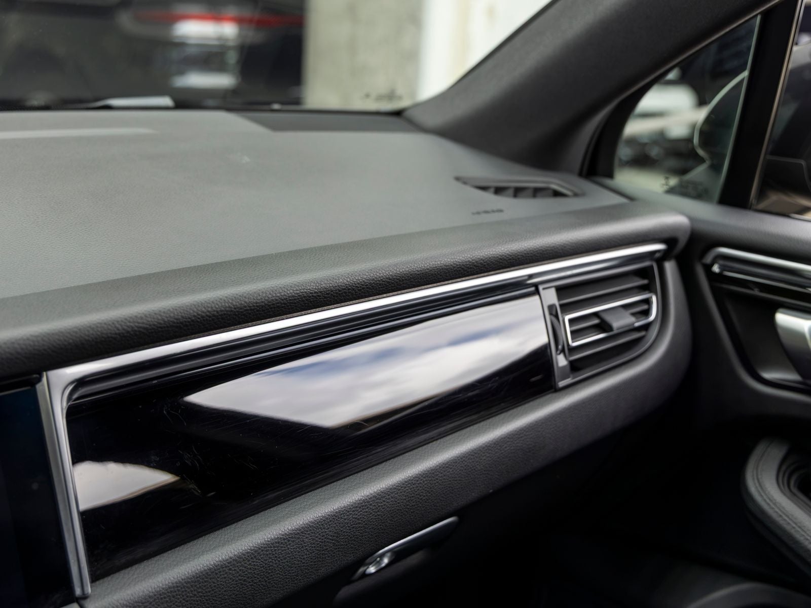 2021 Porsche Macan Macan S