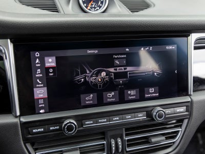 2021 Porsche Macan Macan S