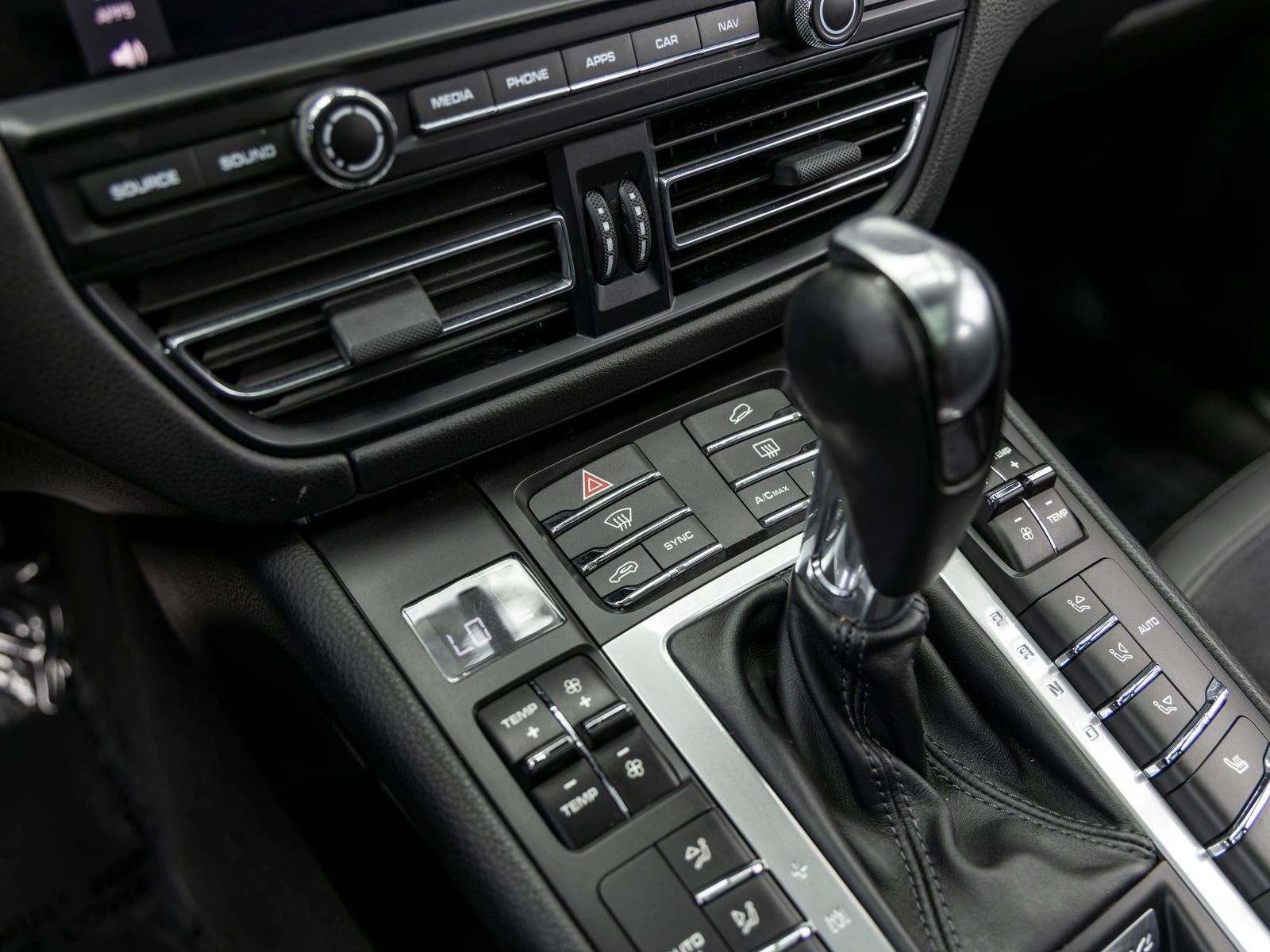 2021 Porsche Macan Macan S